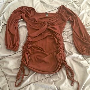 Beautiful brown dress!